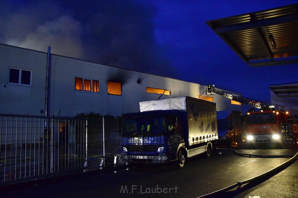 Grossbrand Halle Troisdorf Kriegsdorf Junkersring P458.JPG - Miklos Laubert